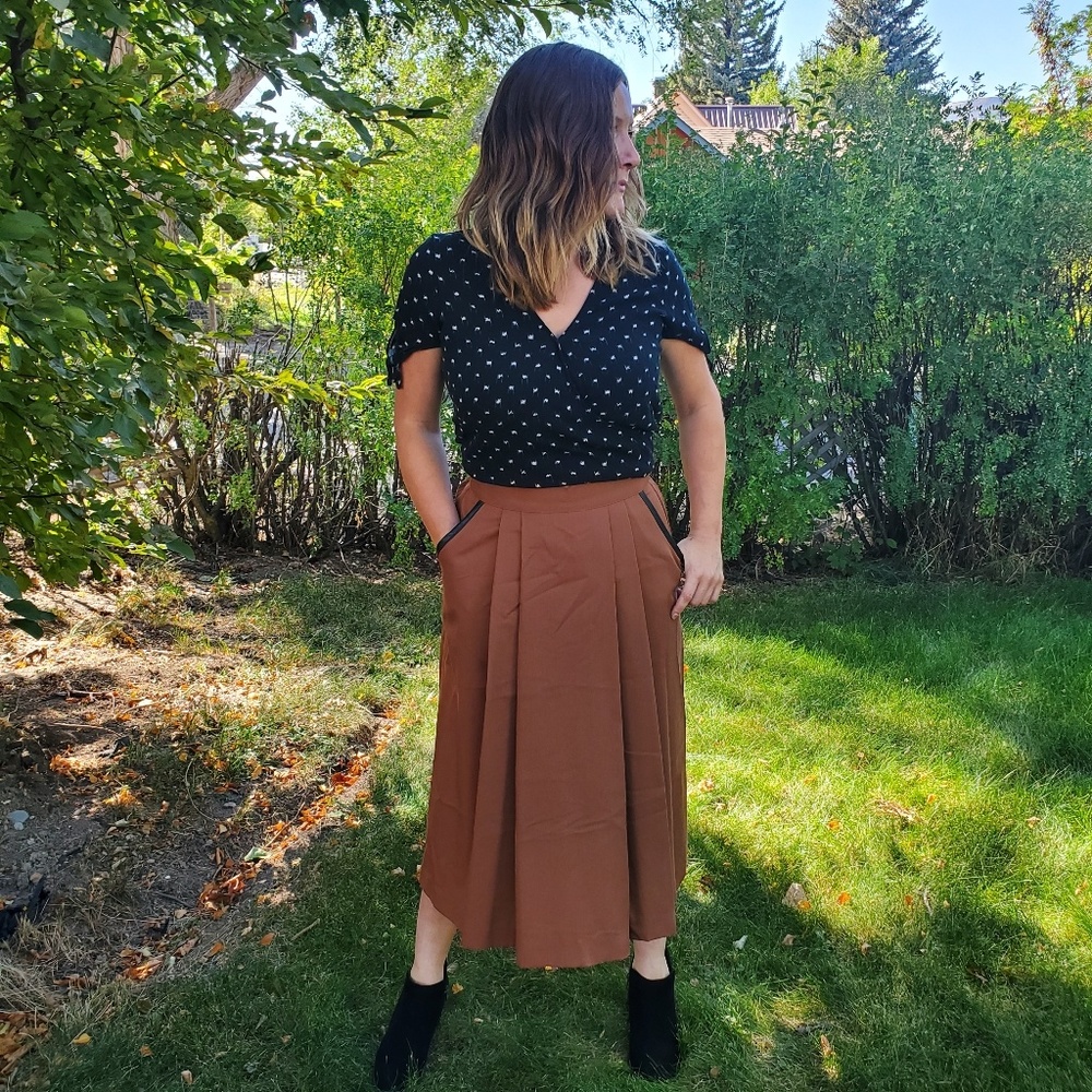 Vintage High Waist Midi A-line skirt w/pockets